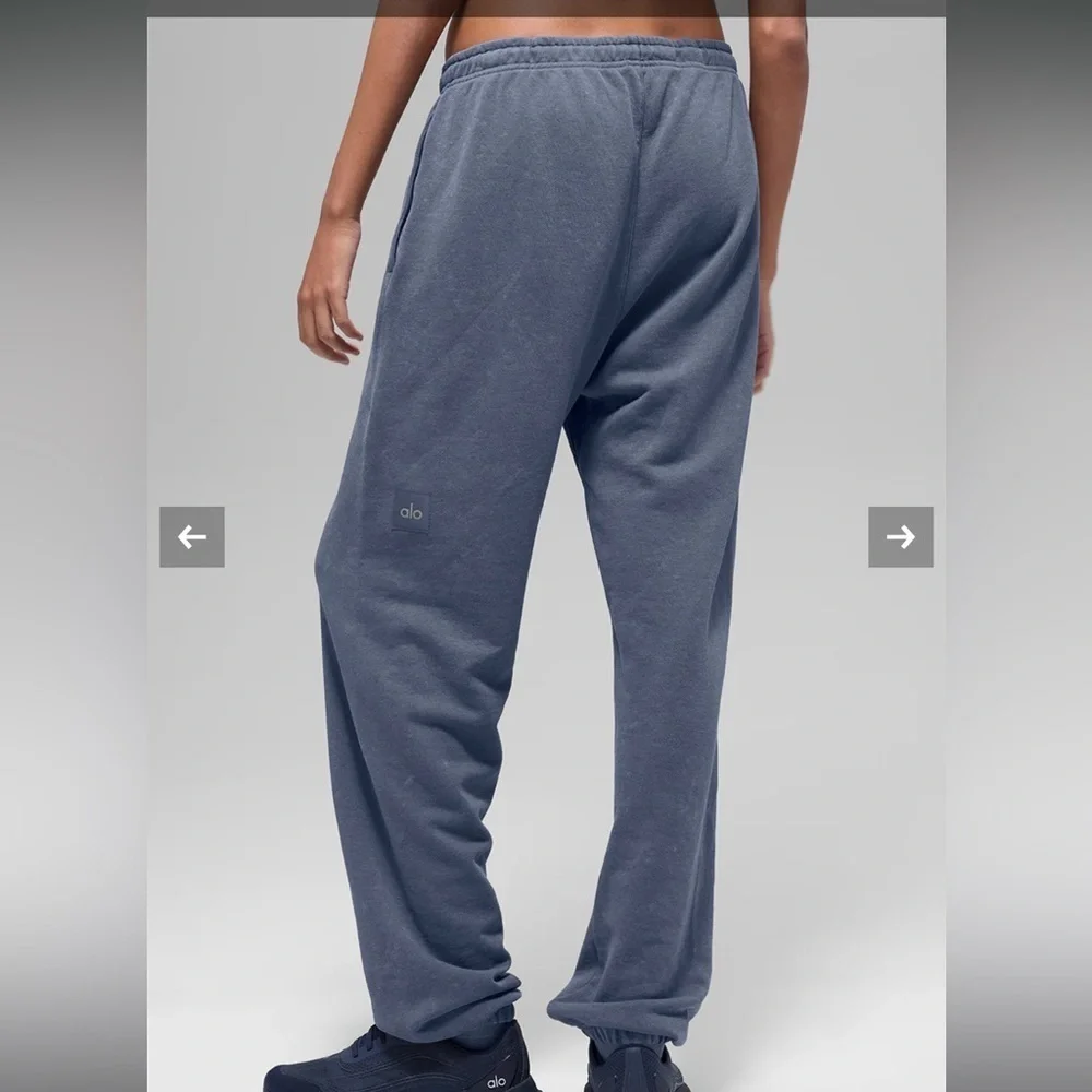ALO Yoga Chill Vintage Wash Sweatpant Limited: Bluestone Wash Medium NWT